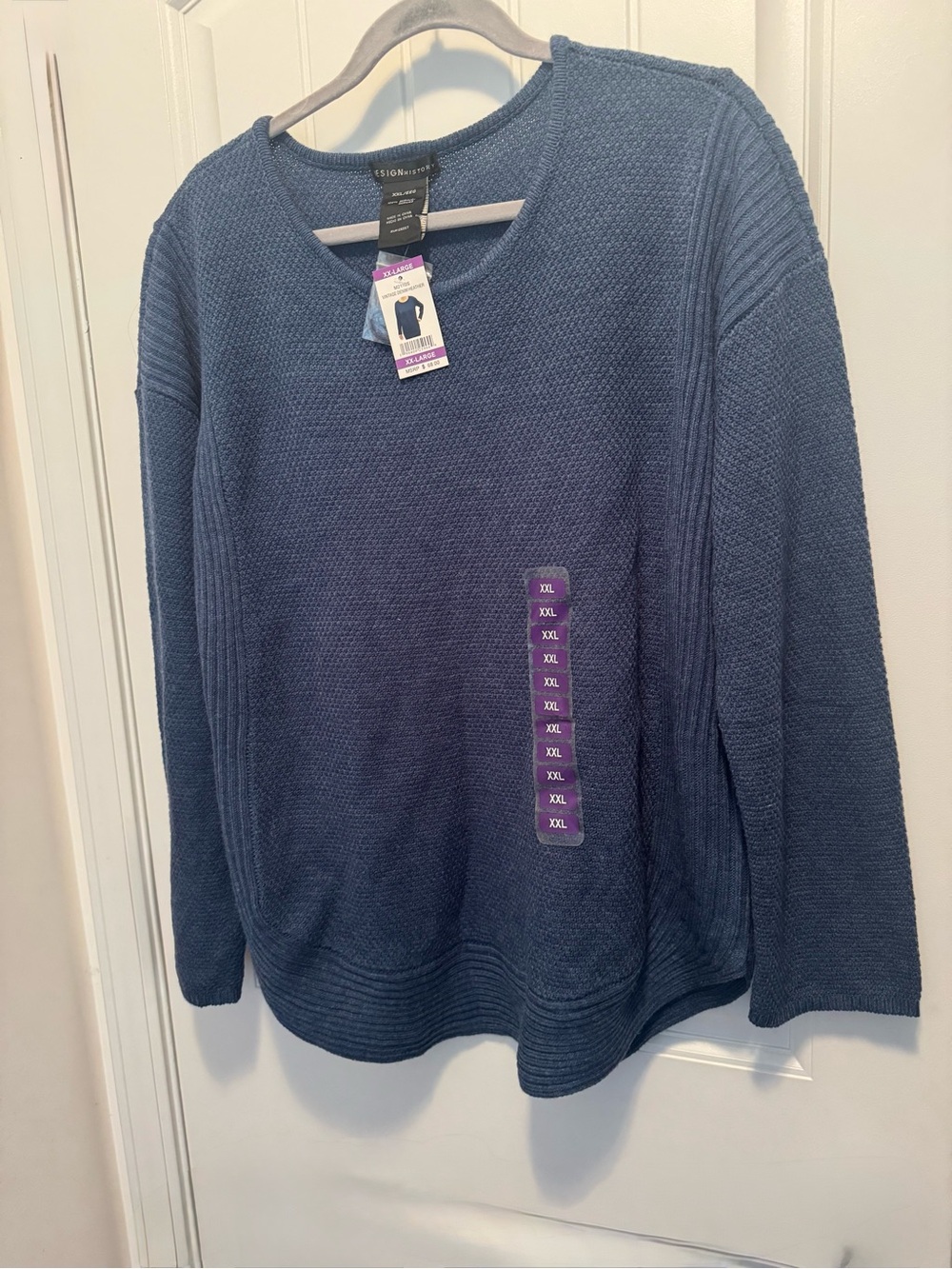Design History Women's Navy Blue Textured V-Neck Sweater